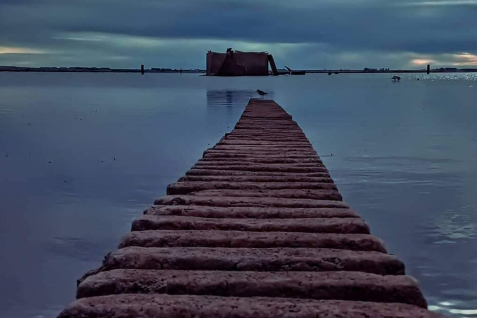 Verónica Anerot - "Villa Epecuén" - Pueblo turístico argentino en ruinas - Partido de Adolfo Alsina